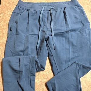 Men’s Lululemon sweatpants